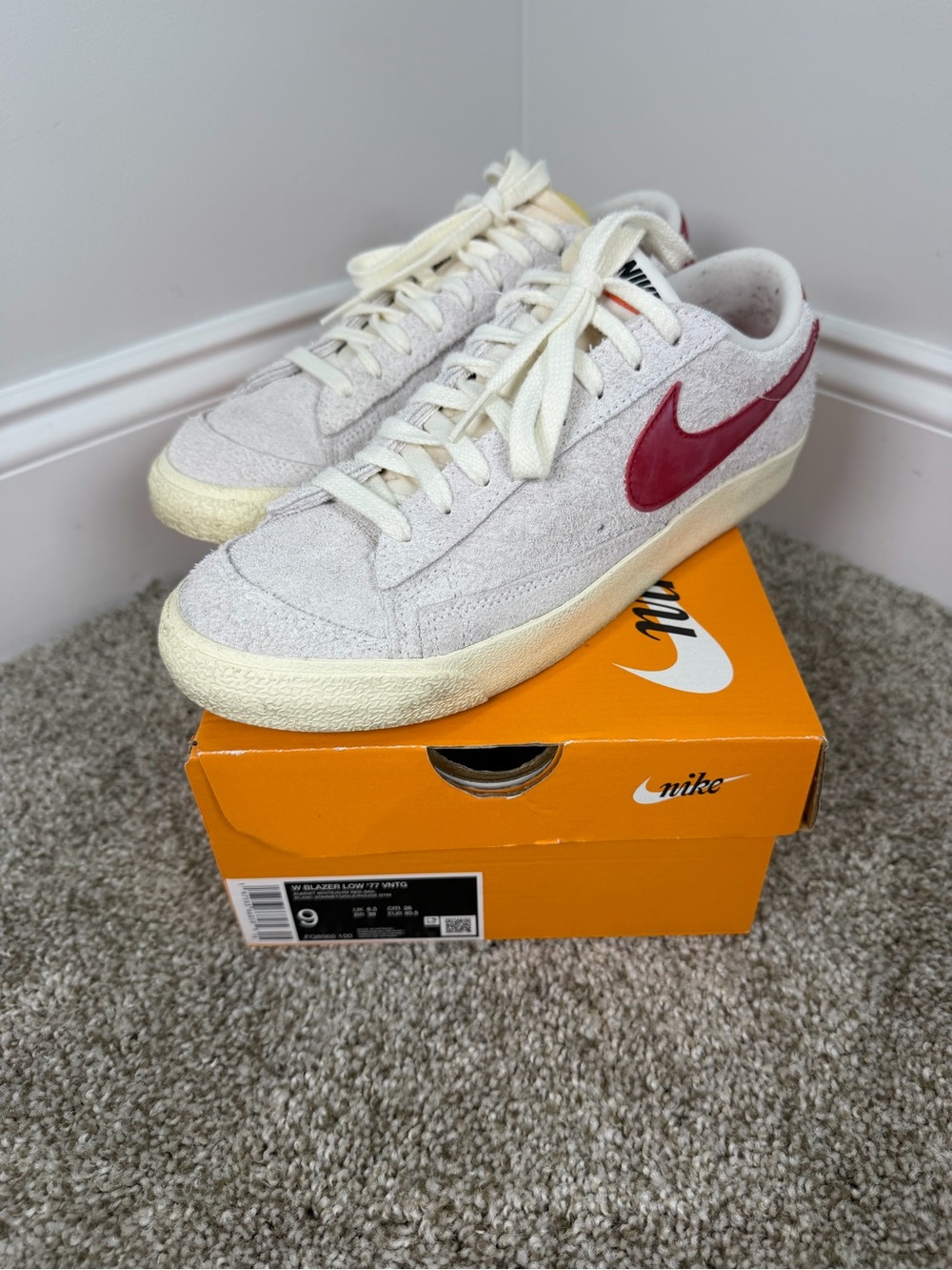 Title: Nike Blazer Low ‘77 Vintage Summit White Gym Red Women’s Size 9 Box